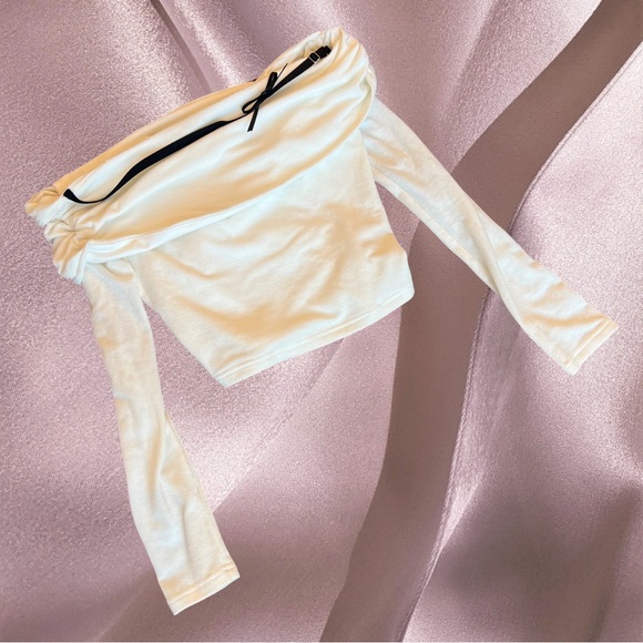 ODTD WHITE KNIT TOP WITH MICRO BOW, SIZE SMALL - Picture 2 of 5